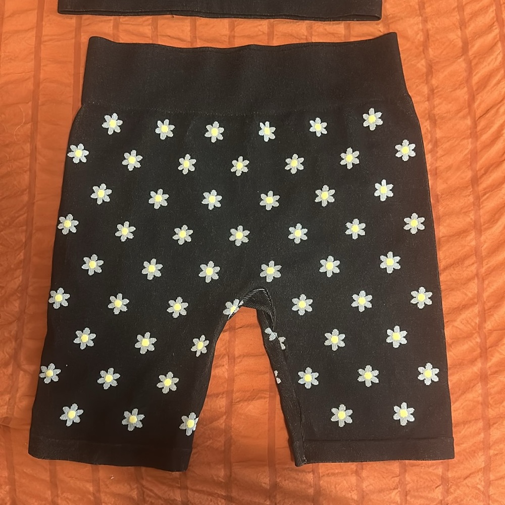 Workout Set - Picture 2 of 3